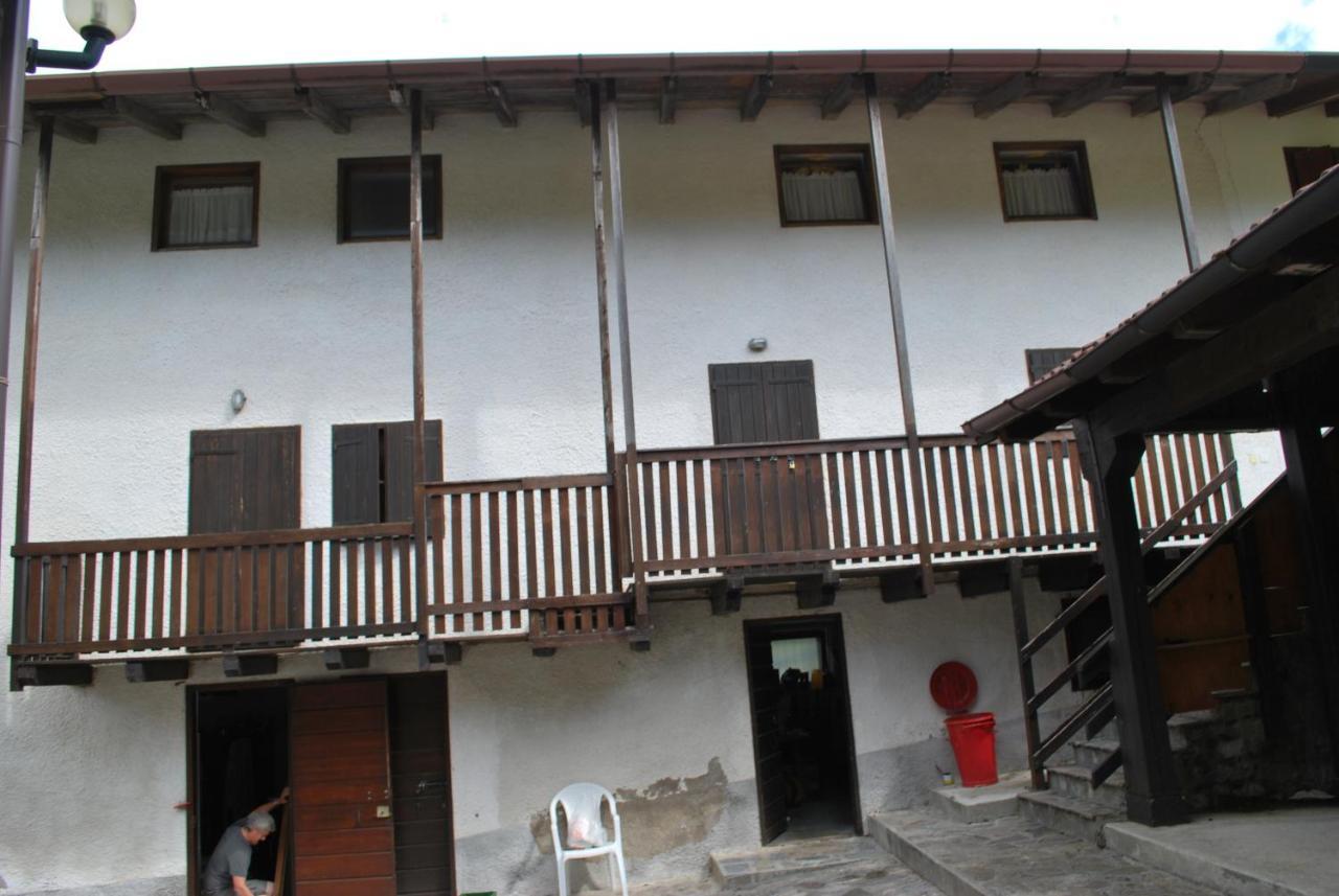 Rifugio Malga Grasia Caprizi Exterior photo
